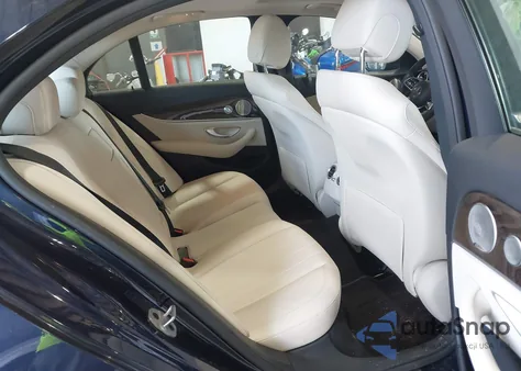 2019 Mercedes-Benz E 300 4Matic z USA, uszkodzony, nr VIN WDDZF4KB9KA531292